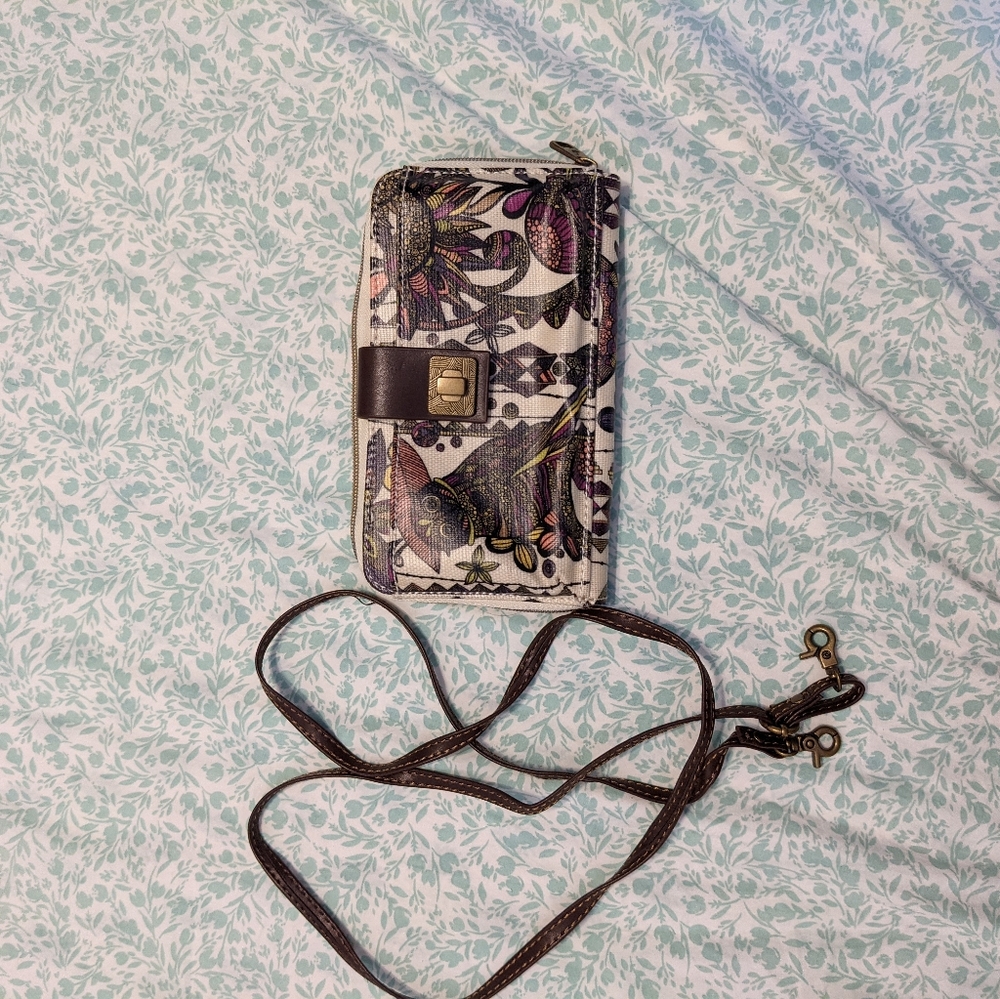 SakRoots Smartphone Crossbody